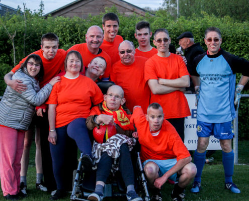 Voetbalteam Stichting De Okkernoot Koningsdag 2018 Schoondijke